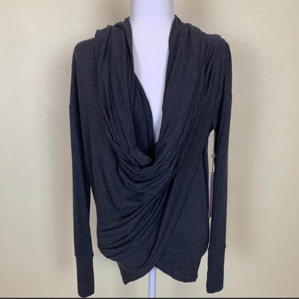 Caslon gray cotton wrap with rose gold snaps